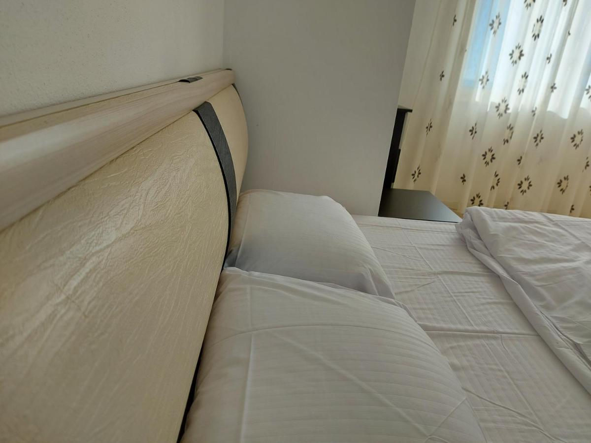 דורס Bral Apartment 7 - Two-Bedroom With Seaview מראה חיצוני תמונה