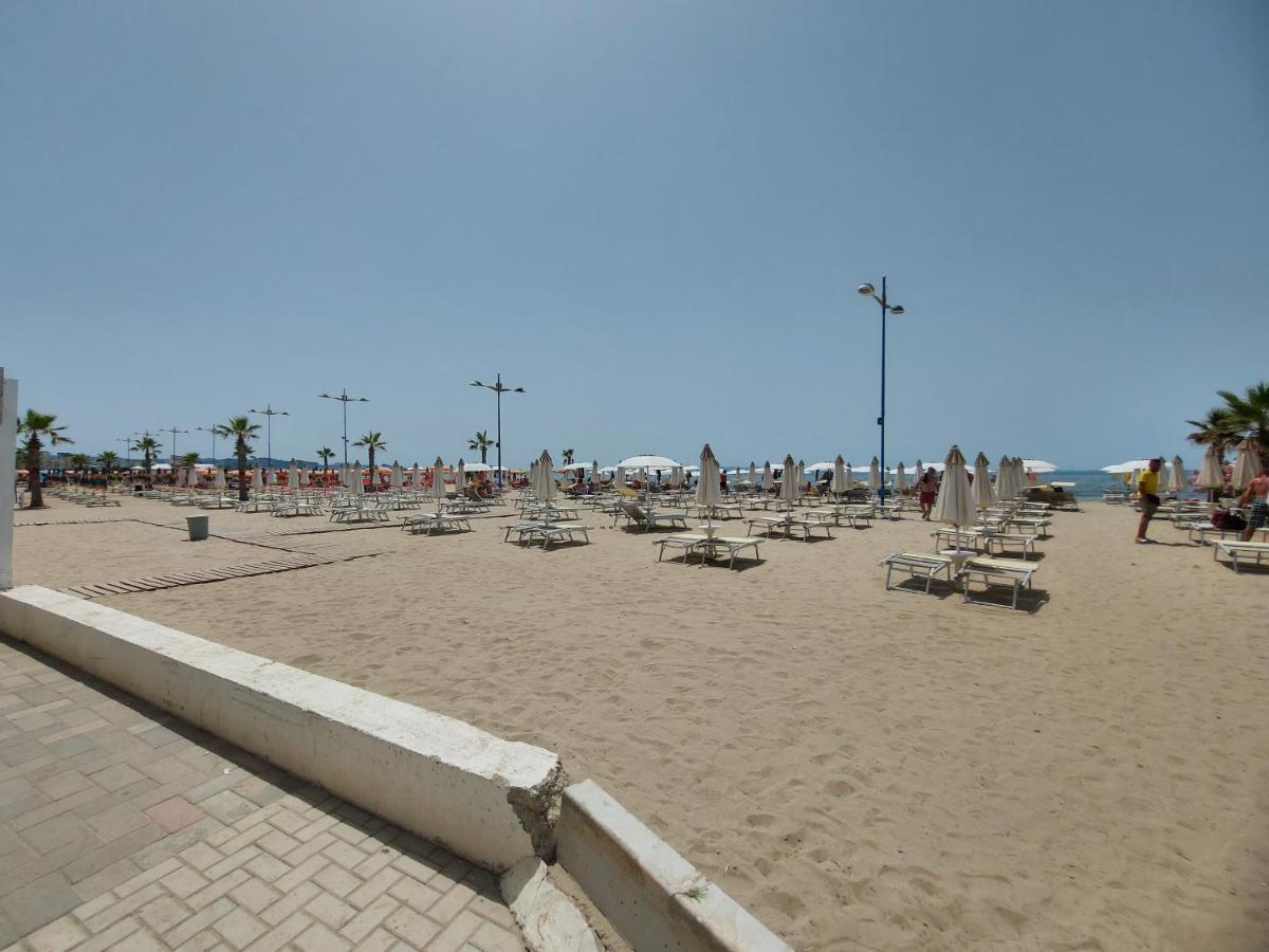 דורס Bral Apartment 7 - Two-Bedroom With Seaview מראה חיצוני תמונה